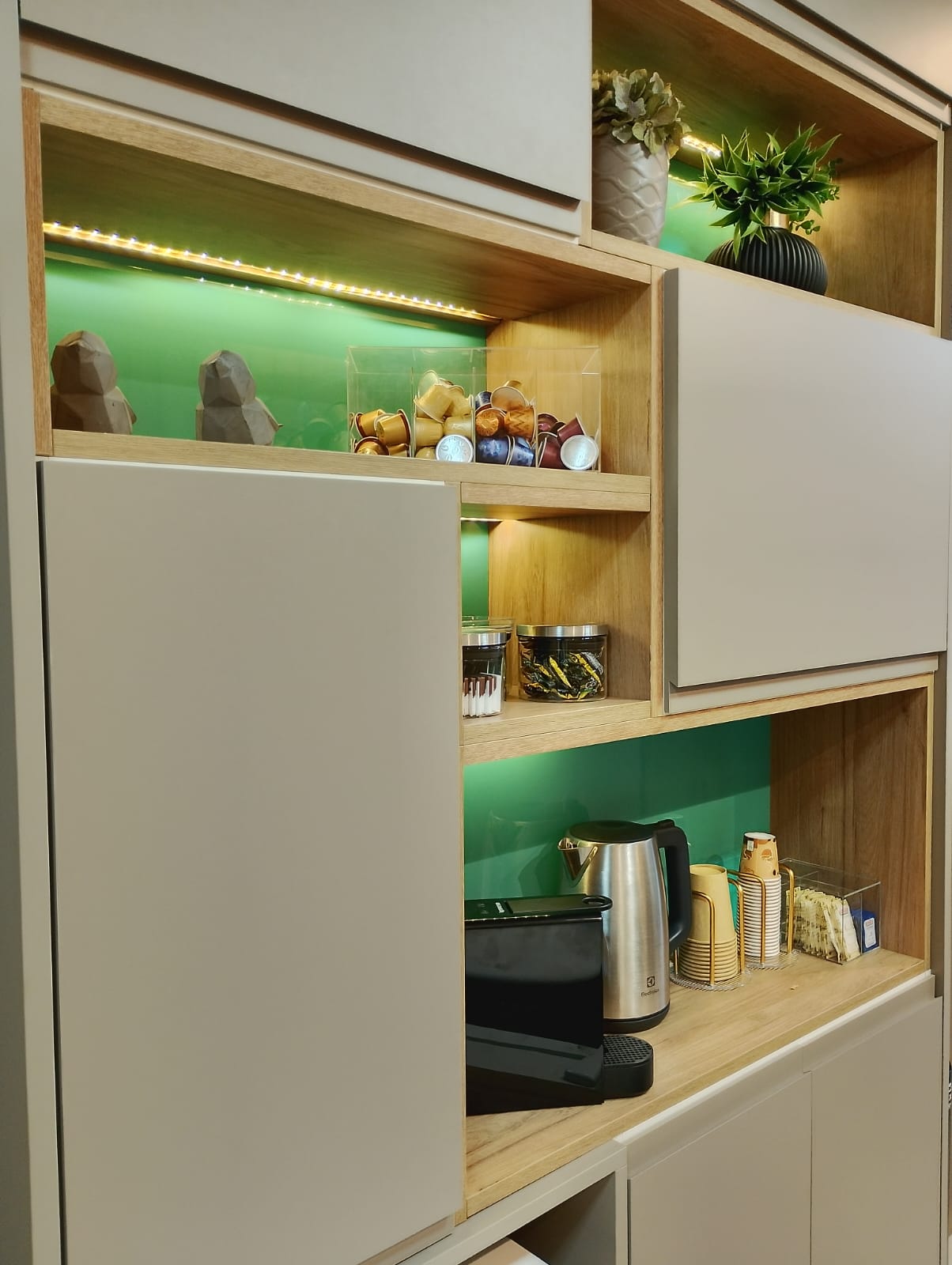 Sala de espera do consultório oftalmológico em Porto Alegre